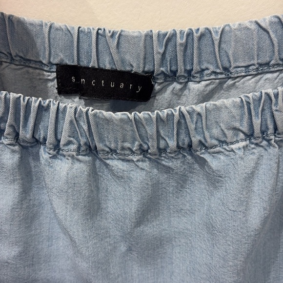 Off the Shoulder Chambray top - Picture 2 of 5